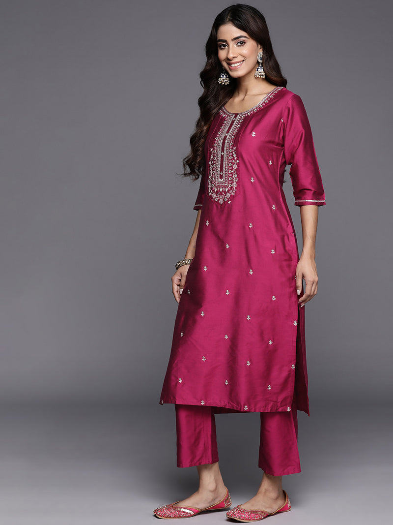 Pink Embroidered Silk Blend Straight Kurta With Trousers & Dupatta