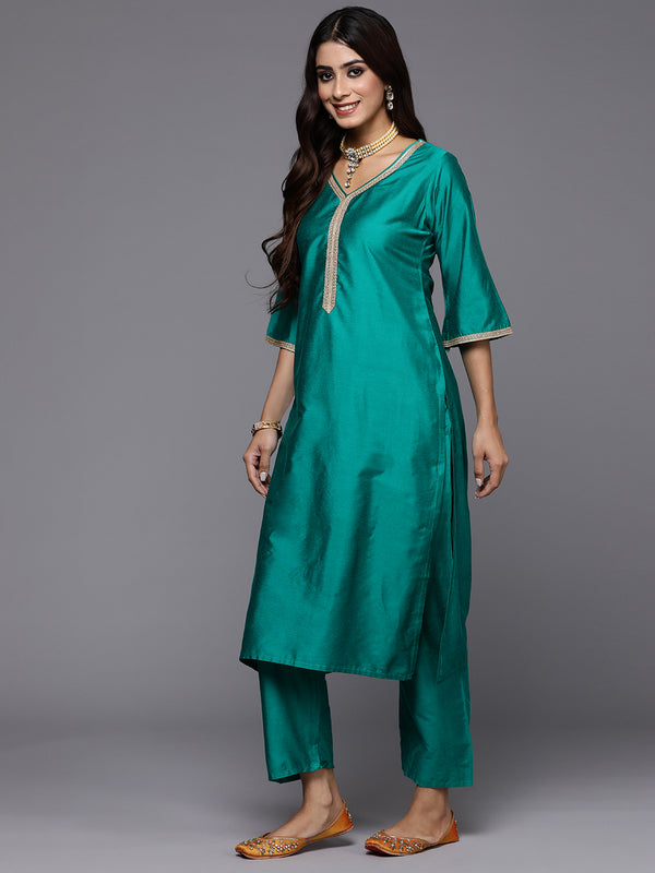 Green Solid Silk Blend Straight Kurta With Trousers & Dupatta