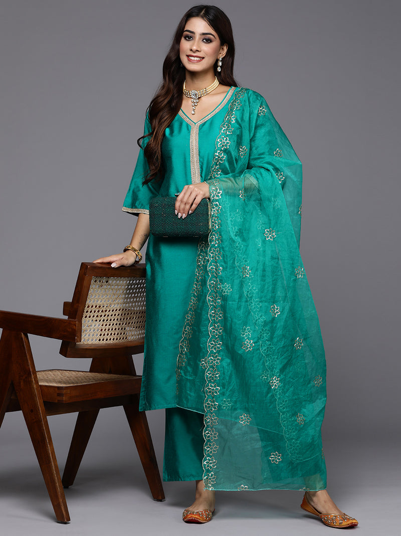 Green Solid Silk Blend Straight Kurta With Trousers & Dupatta
