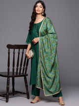 Green Solid Silk Blend Straight Kurta With Trousers & Dupatta