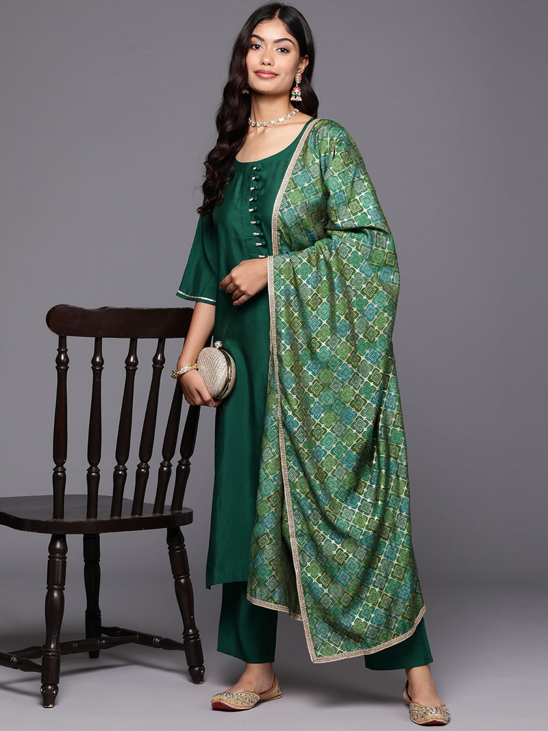 Green Solid Silk Blend Straight Kurta With Trousers & Dupatta