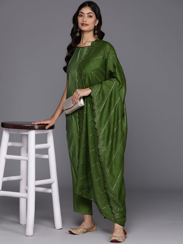 Green Solid Silk Blend Straight Kurta With Trousers & Dupatta