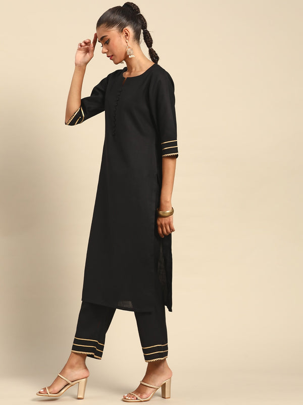 Green Yoke Design Silk Blend Suit Set
